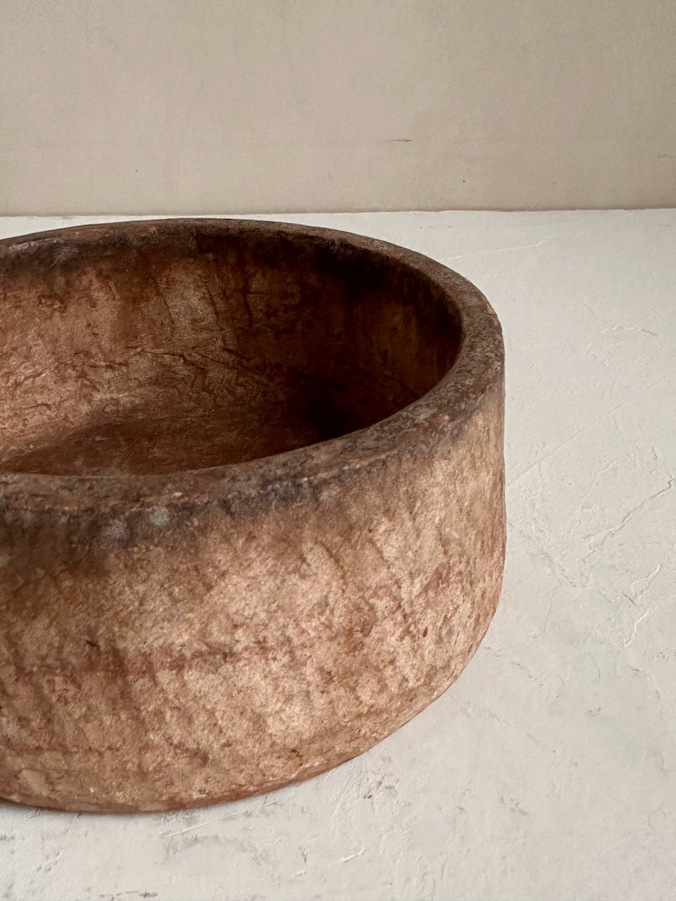 The Corner - Antique stone bowl N° 31 - Table & Kitchenware