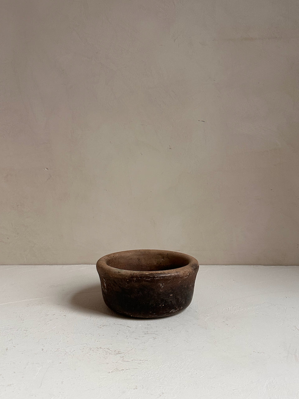 The Corner - Antique stone bowl N° 32 - Table & Kitchenware