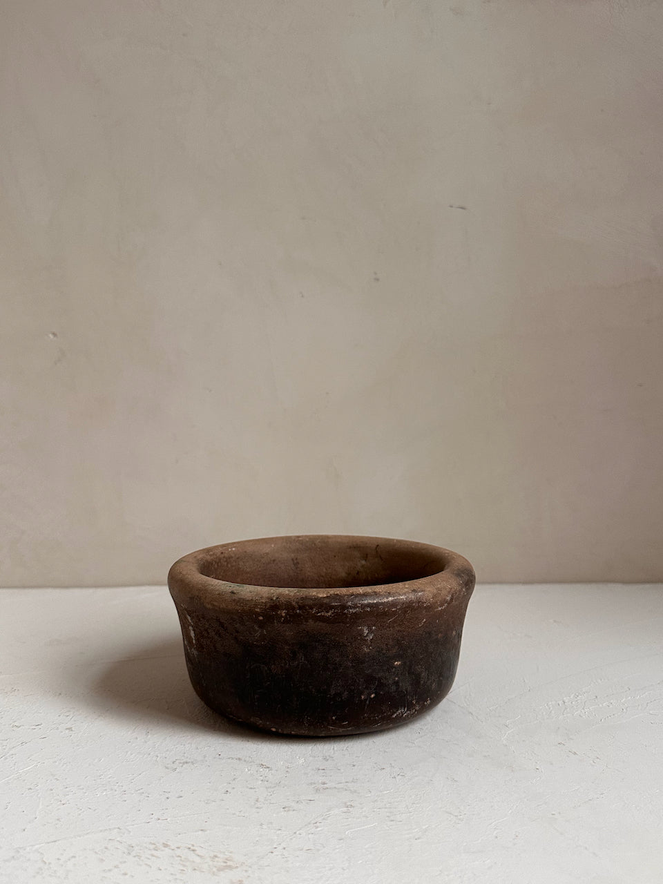The Corner - Antique stone bowl N° 32 - Table & Kitchenware