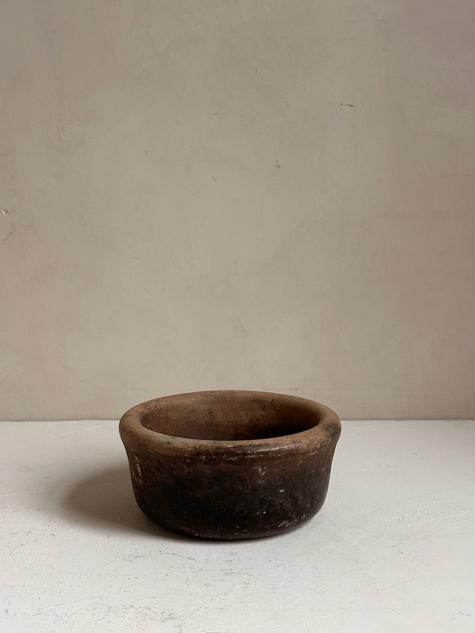 The Corner - Antique stone bowl N° 32 - Table & Kitchenware