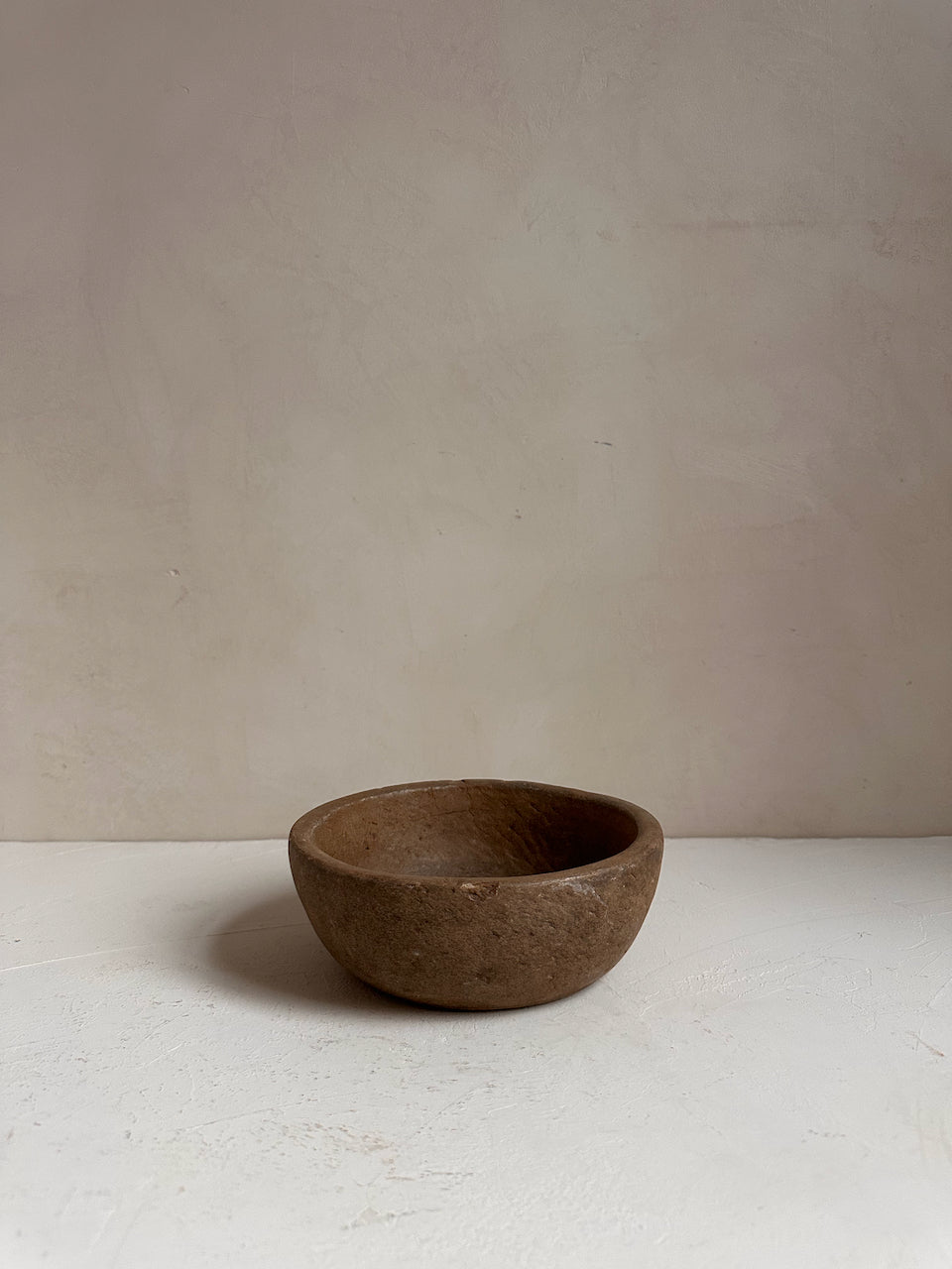 The Corner - Antique stone bowl N° 33 - Table & Kitchenware