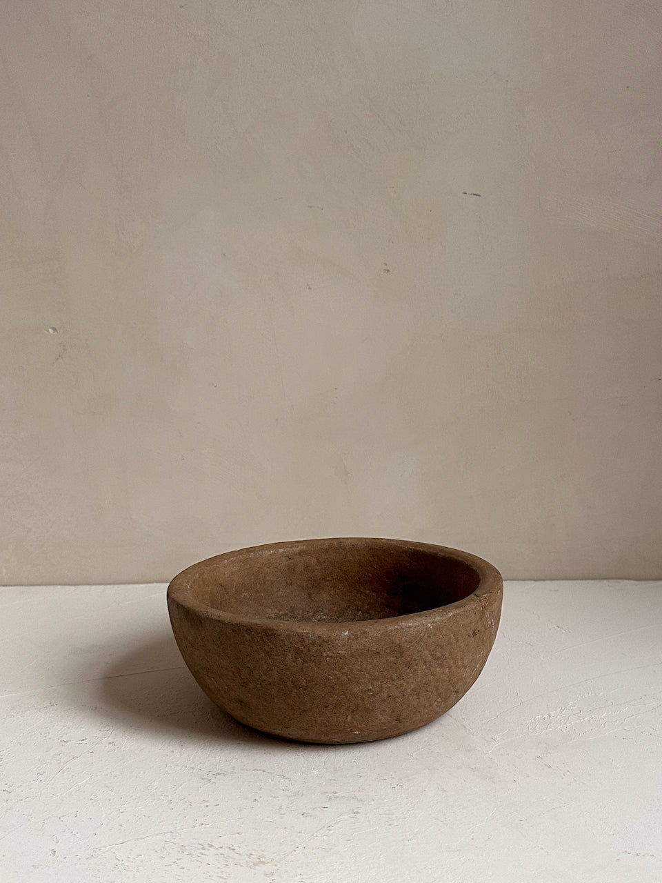 The Corner - Antique stone bowl N° 33 - Table & Kitchenware