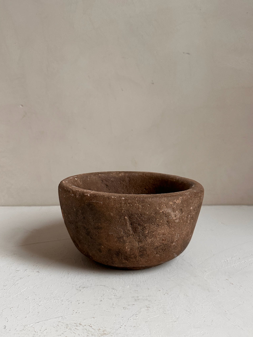 The Corner - Antique stone bowl N° 34 - Table & Kitchenware
