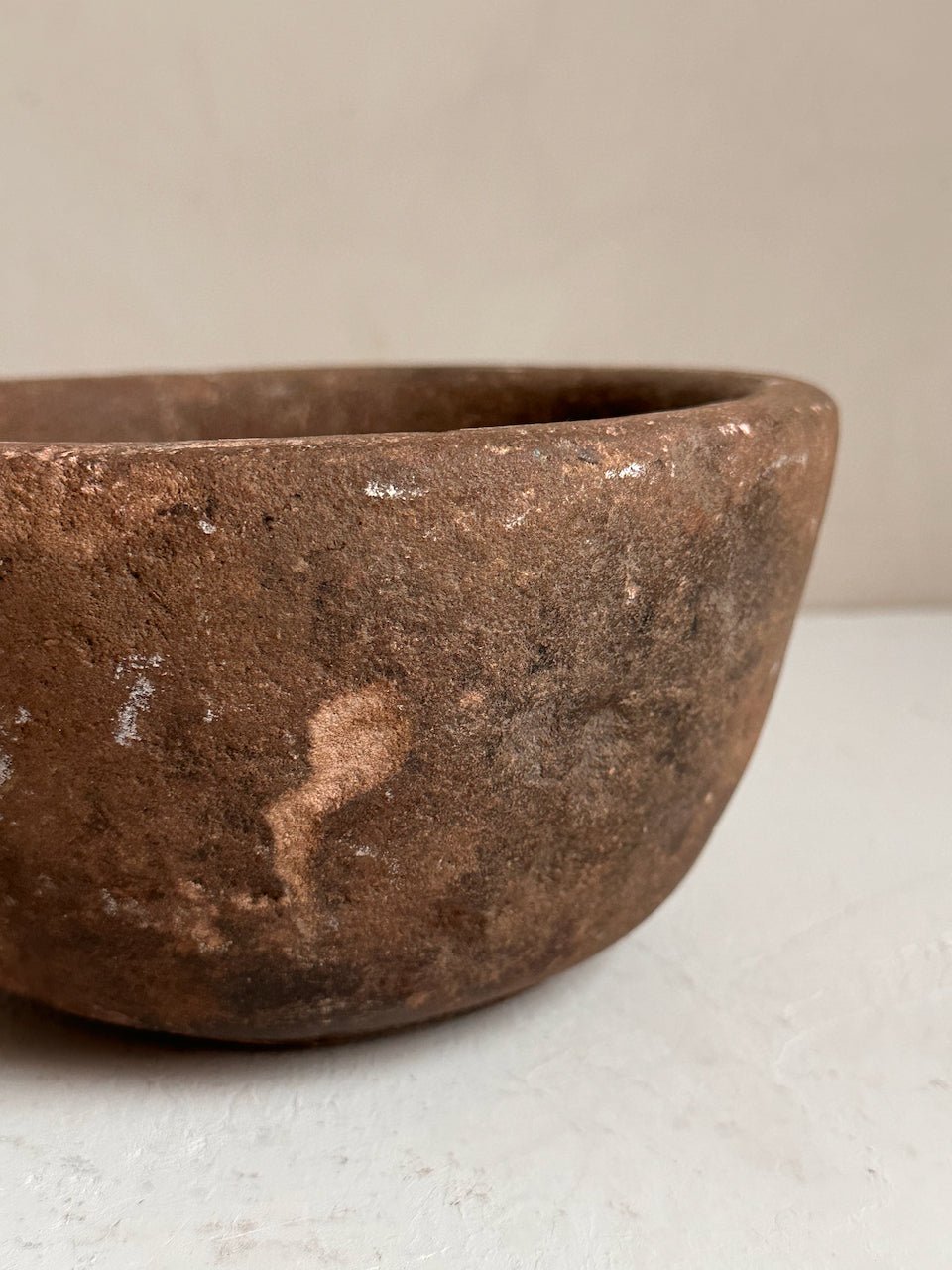 The Corner - Antique stone bowl N° 34 - Table & Kitchenware