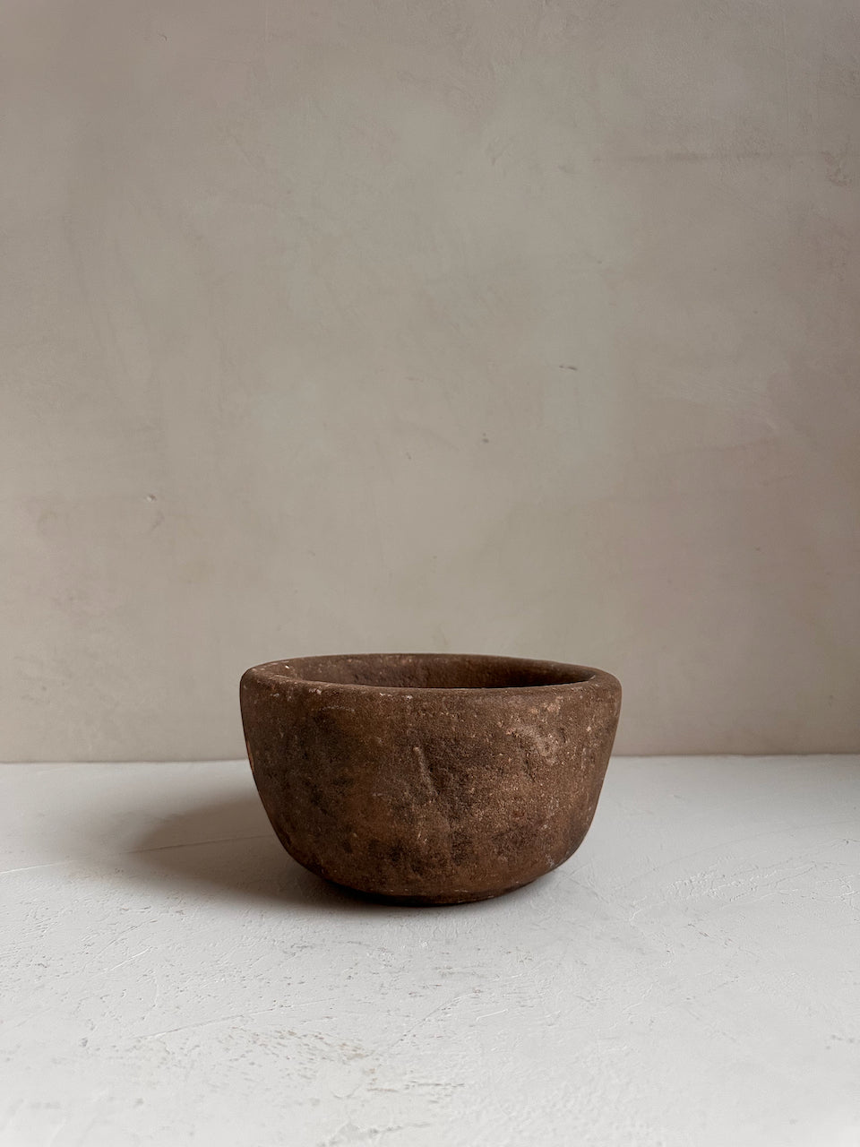 The Corner - Antique stone bowl N° 34 - Table & Kitchenware