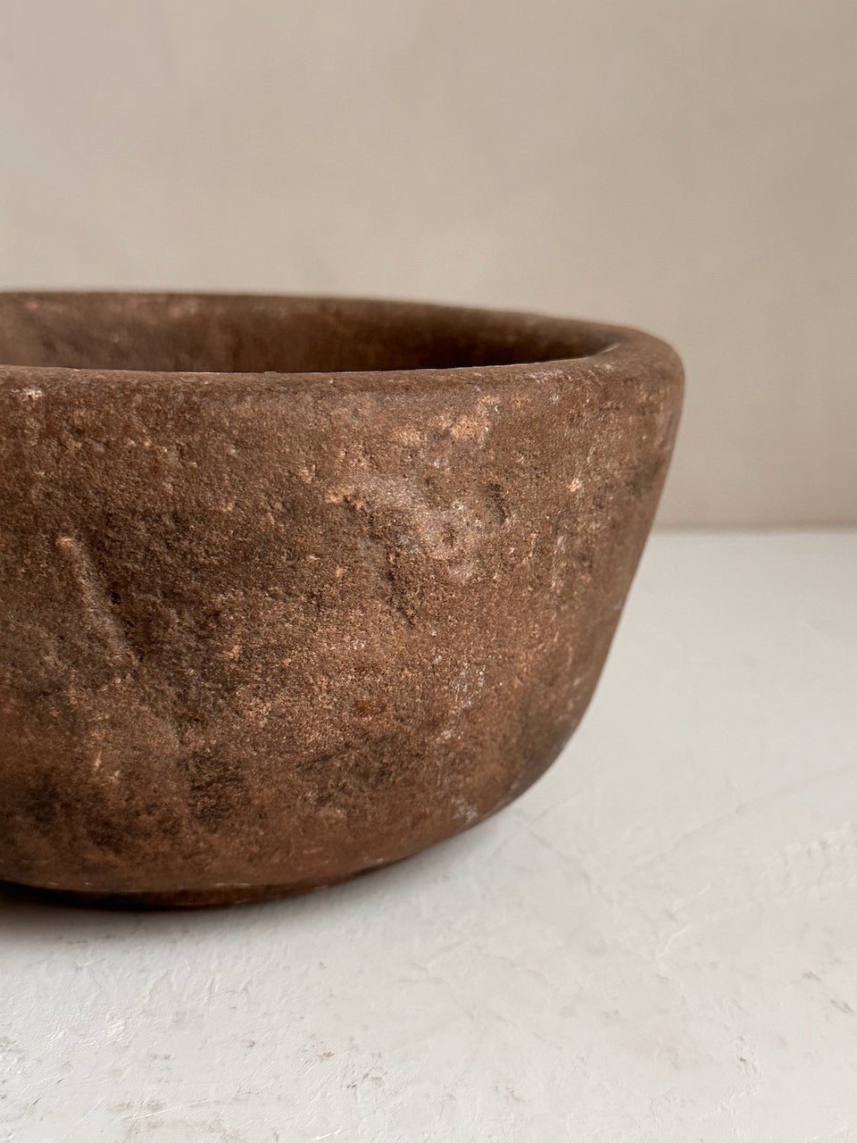 The Corner - Antique stone bowl N° 34 - Table & Kitchenware