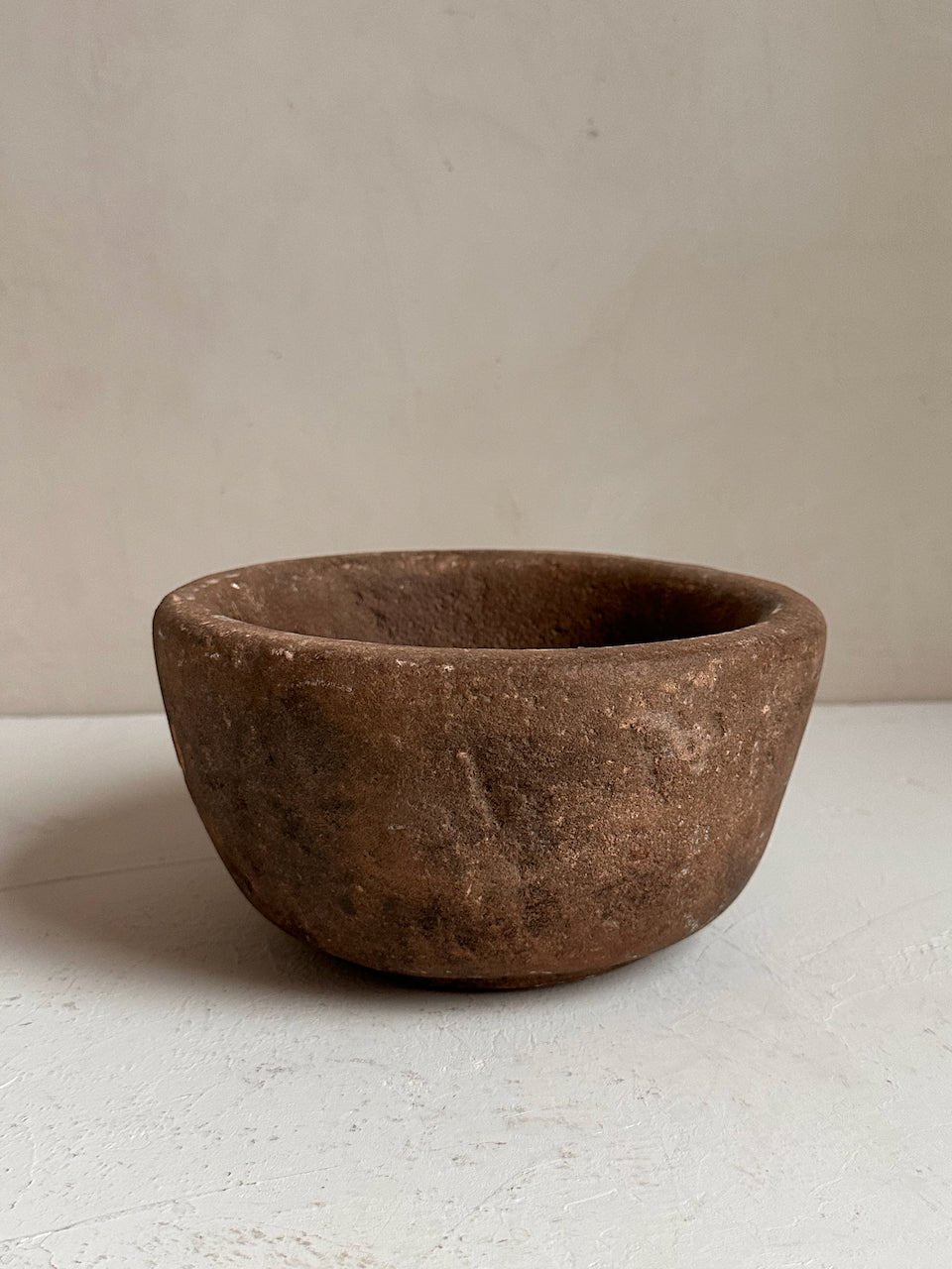 The Corner - Antique stone bowl N° 34 - Table & Kitchenware