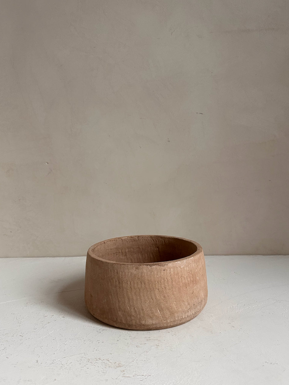 The Corner - Antique stone bowl N° 35 - Table & Kitchenware