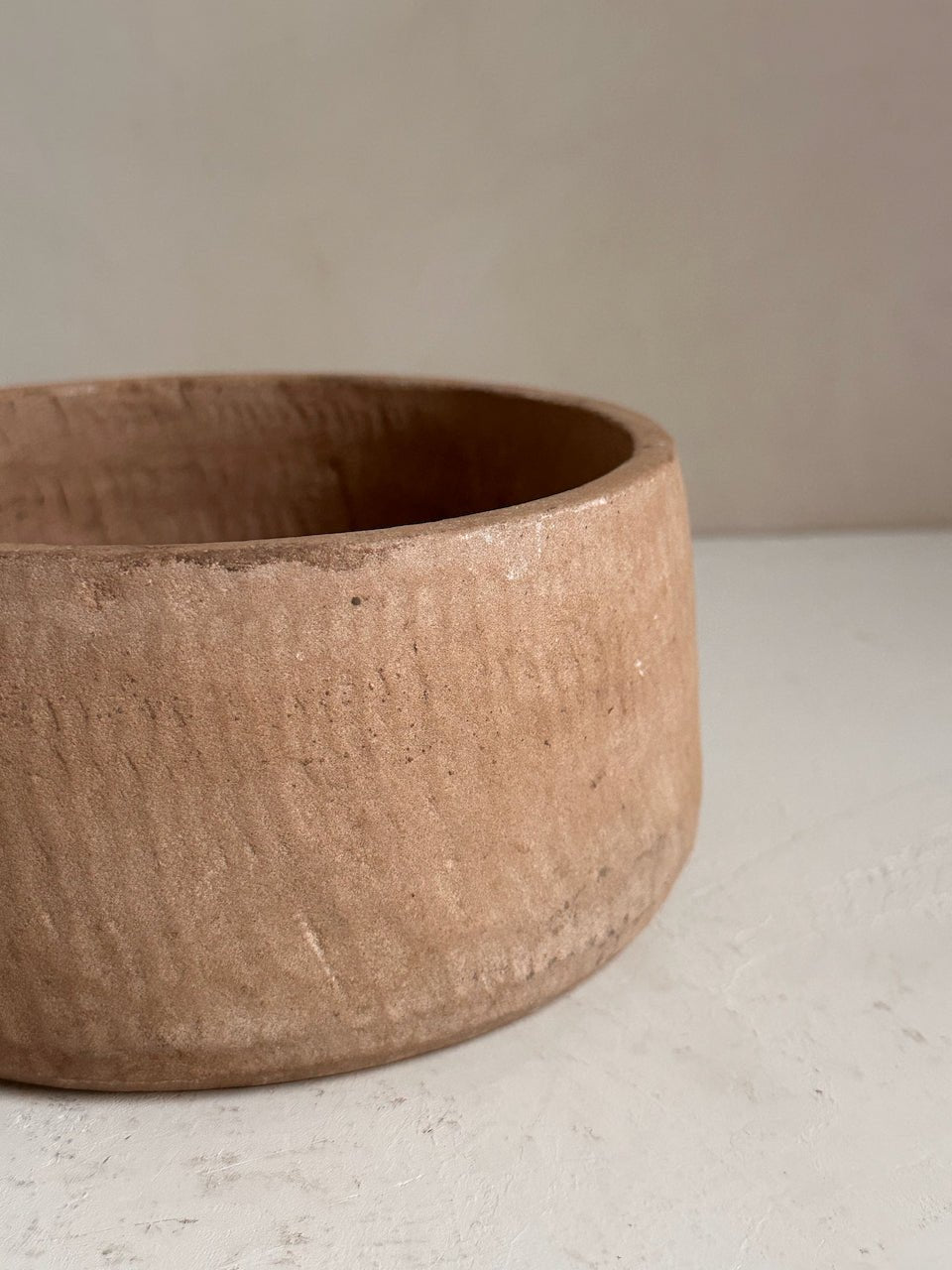 The Corner - Antique stone bowl N° 35 - Table & Kitchenware