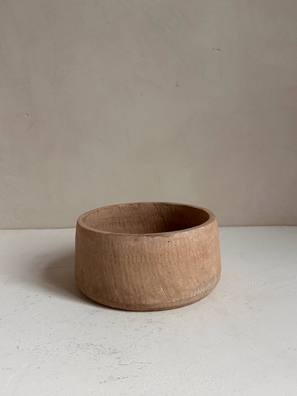 The Corner - Antique stone bowl N° 35 - Table & Kitchenware