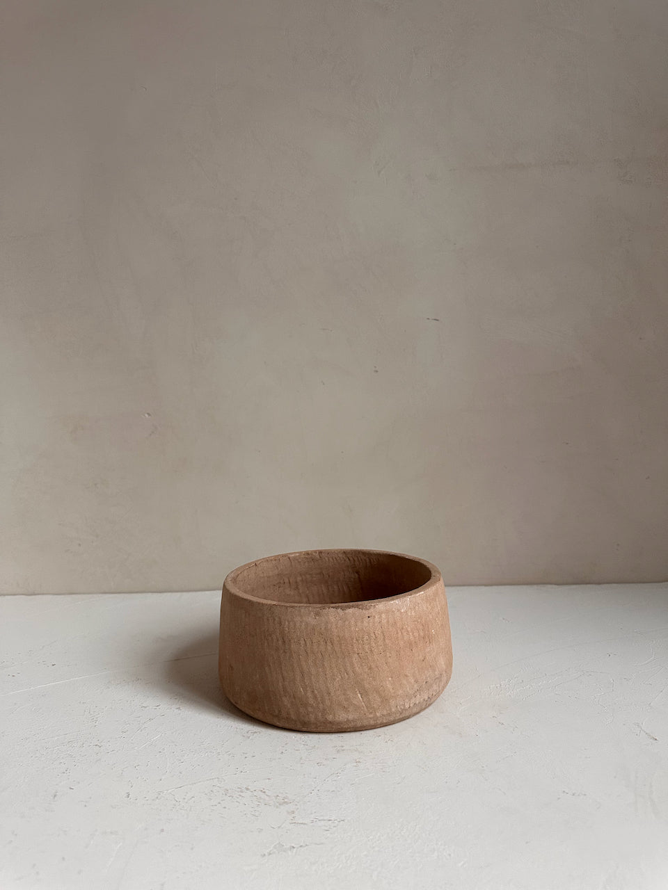 The Corner - Antique stone bowl N° 35 - Table & Kitchenware