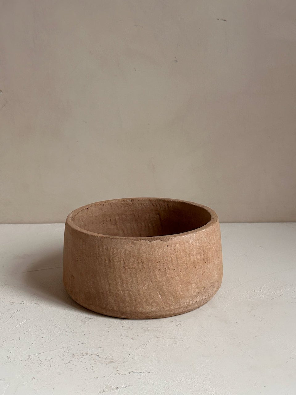 The Corner - Antique stone bowl N° 35 - Table & Kitchenware