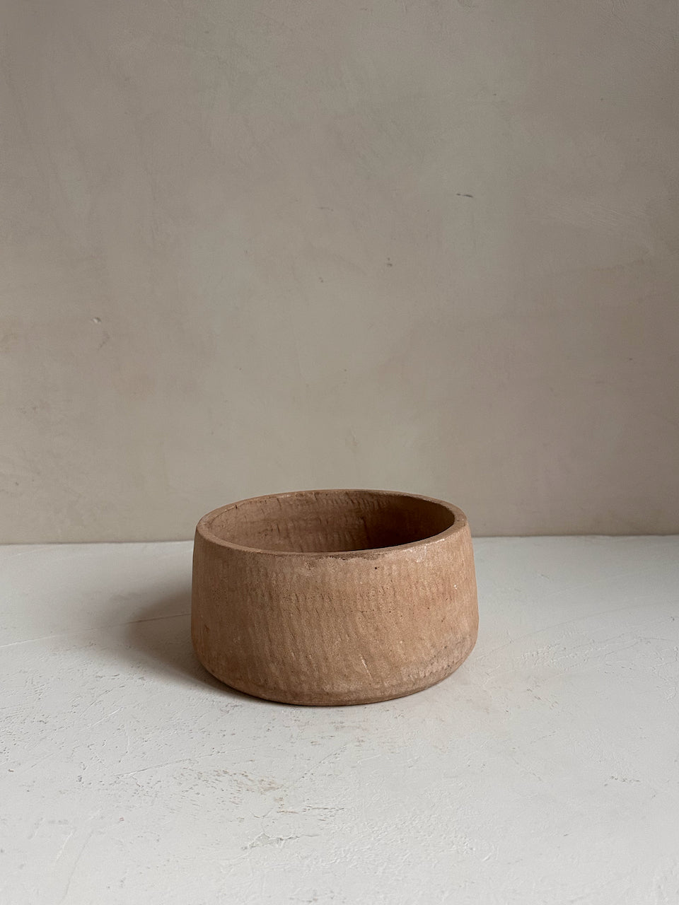 The Corner - Antique stone bowl N° 35 - Table & Kitchenware