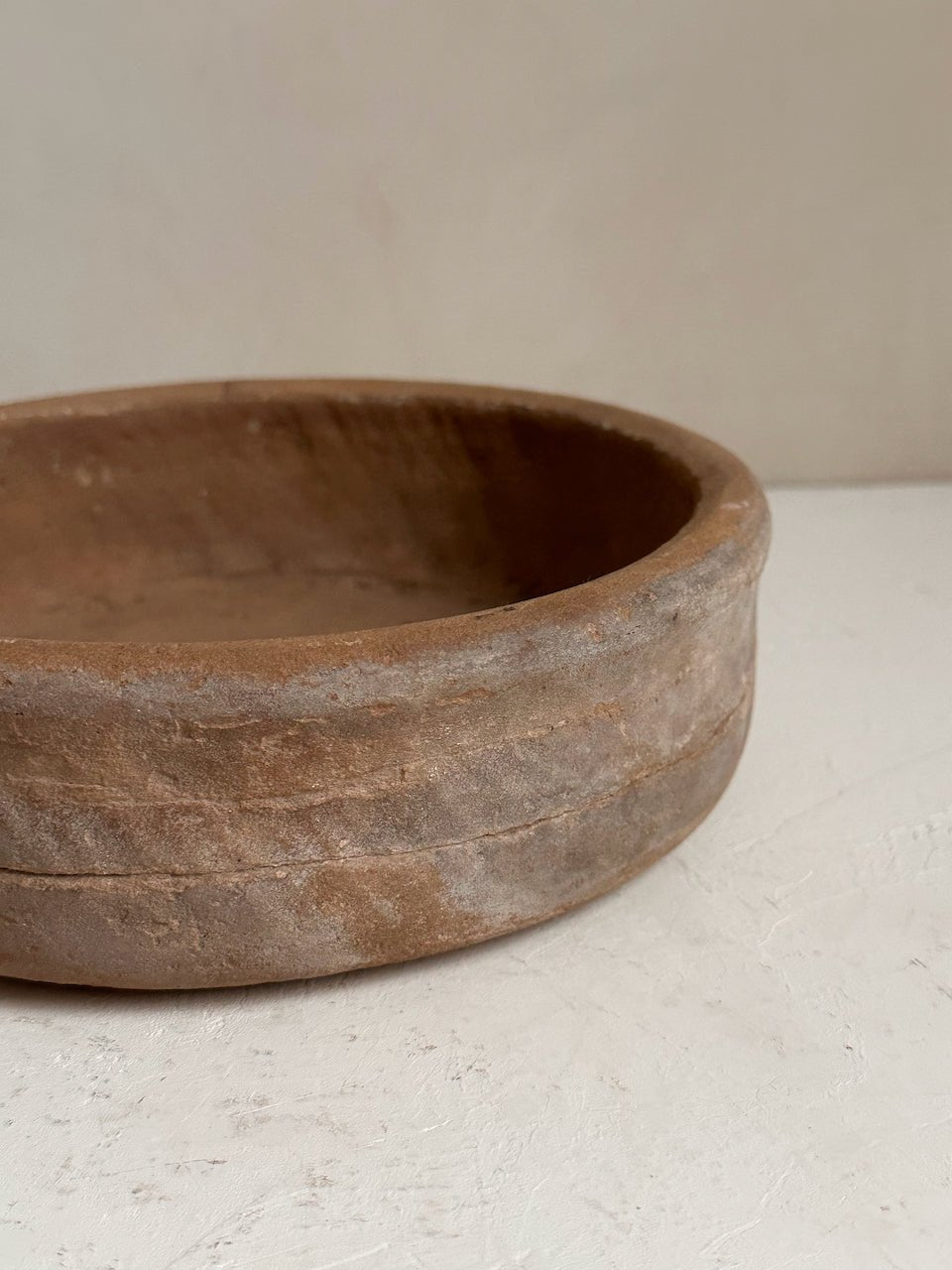 The Corner - Antique stone bowl N° 36 - Table & Kitchenware