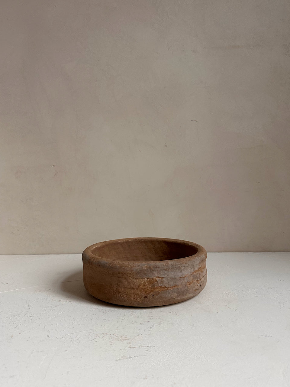 The Corner - Antique stone bowl N° 36 - Table & Kitchenware