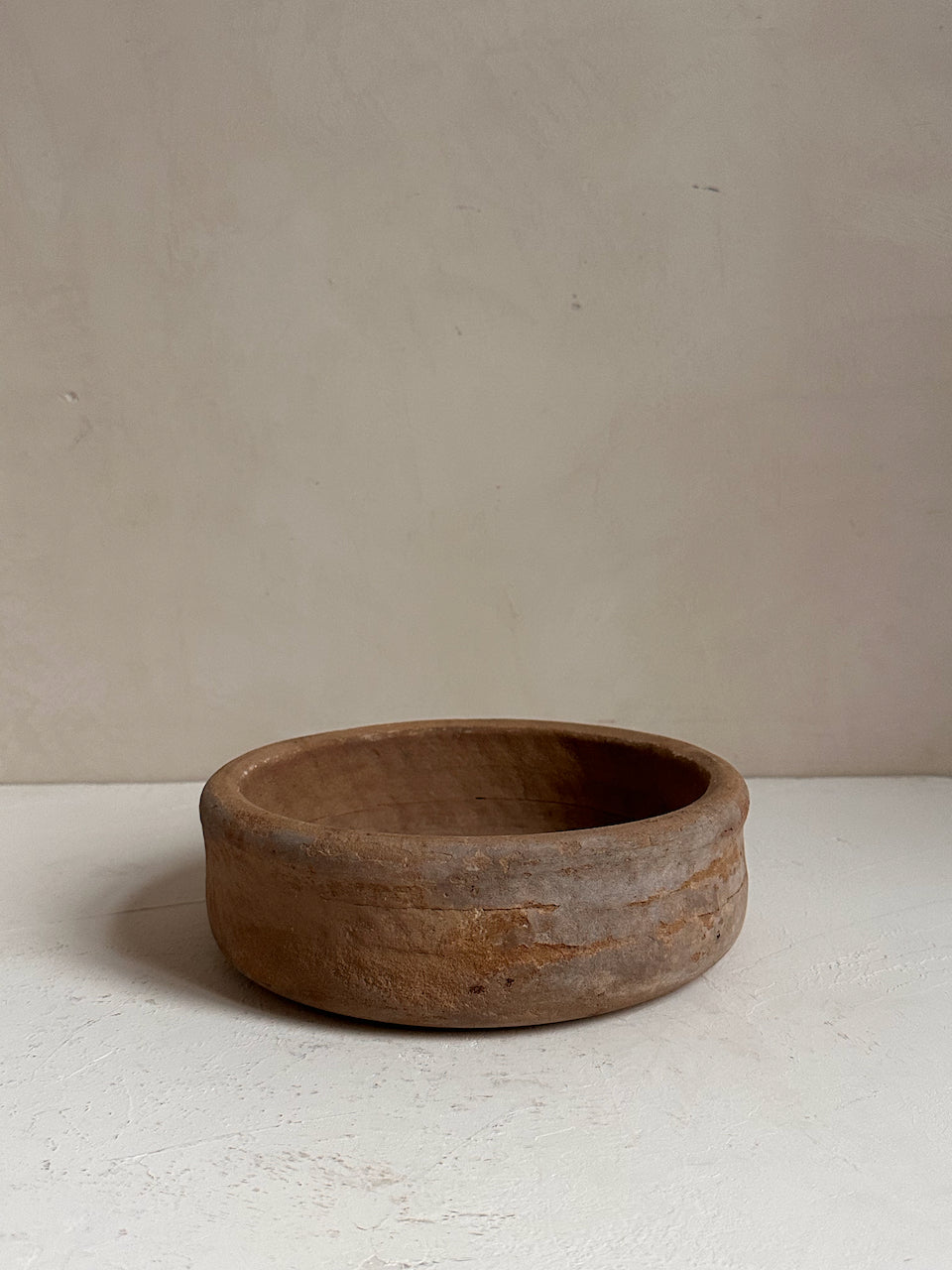The Corner - Antique stone bowl N° 36 - Table & Kitchenware