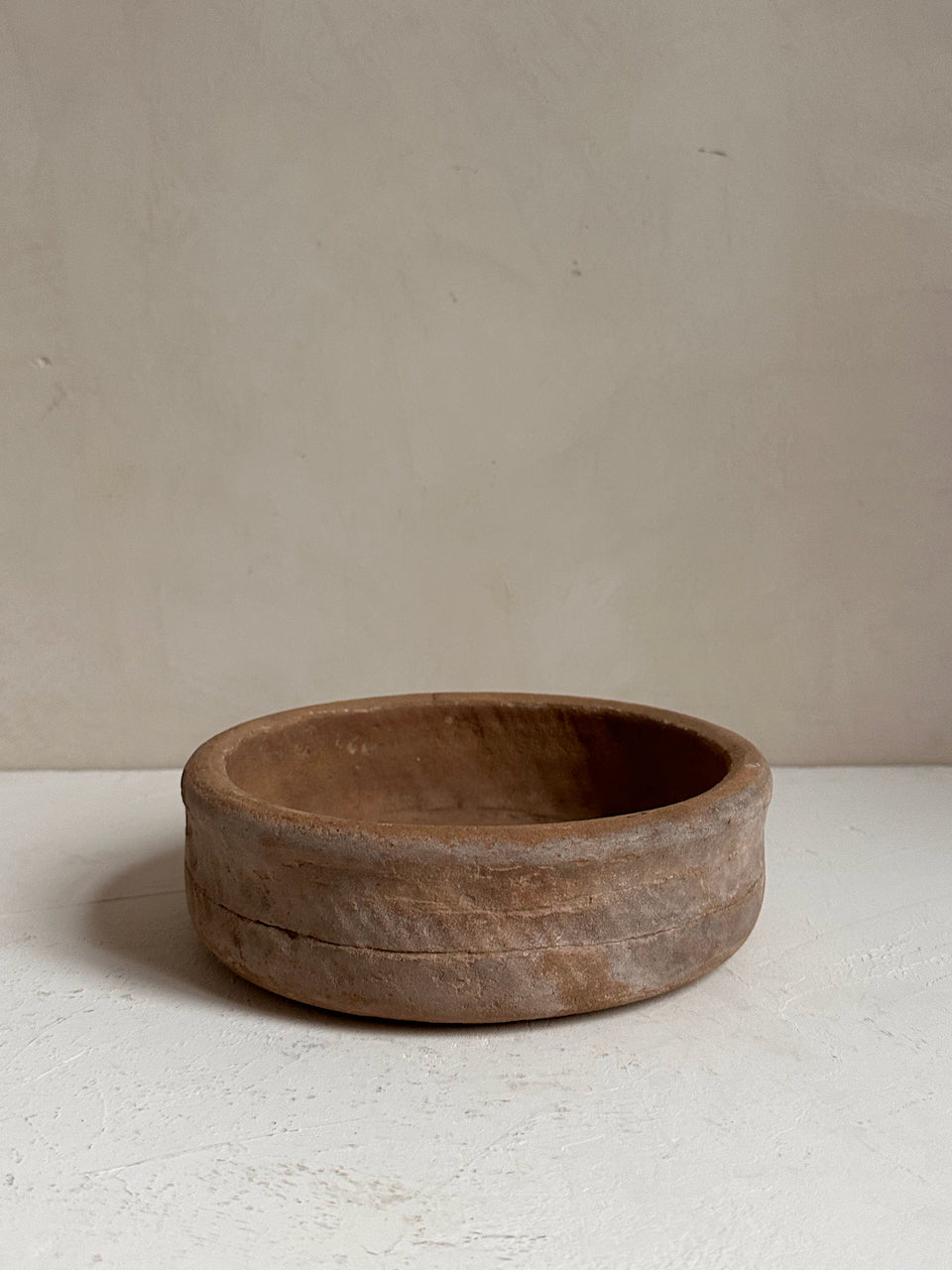 The Corner - Antique stone bowl N° 36 - Table & Kitchenware