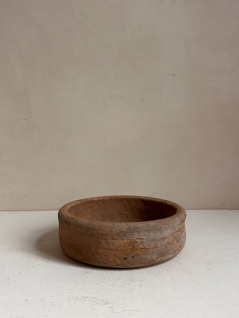 The Corner - Antique stone bowl N° 36 - Table & Kitchenware