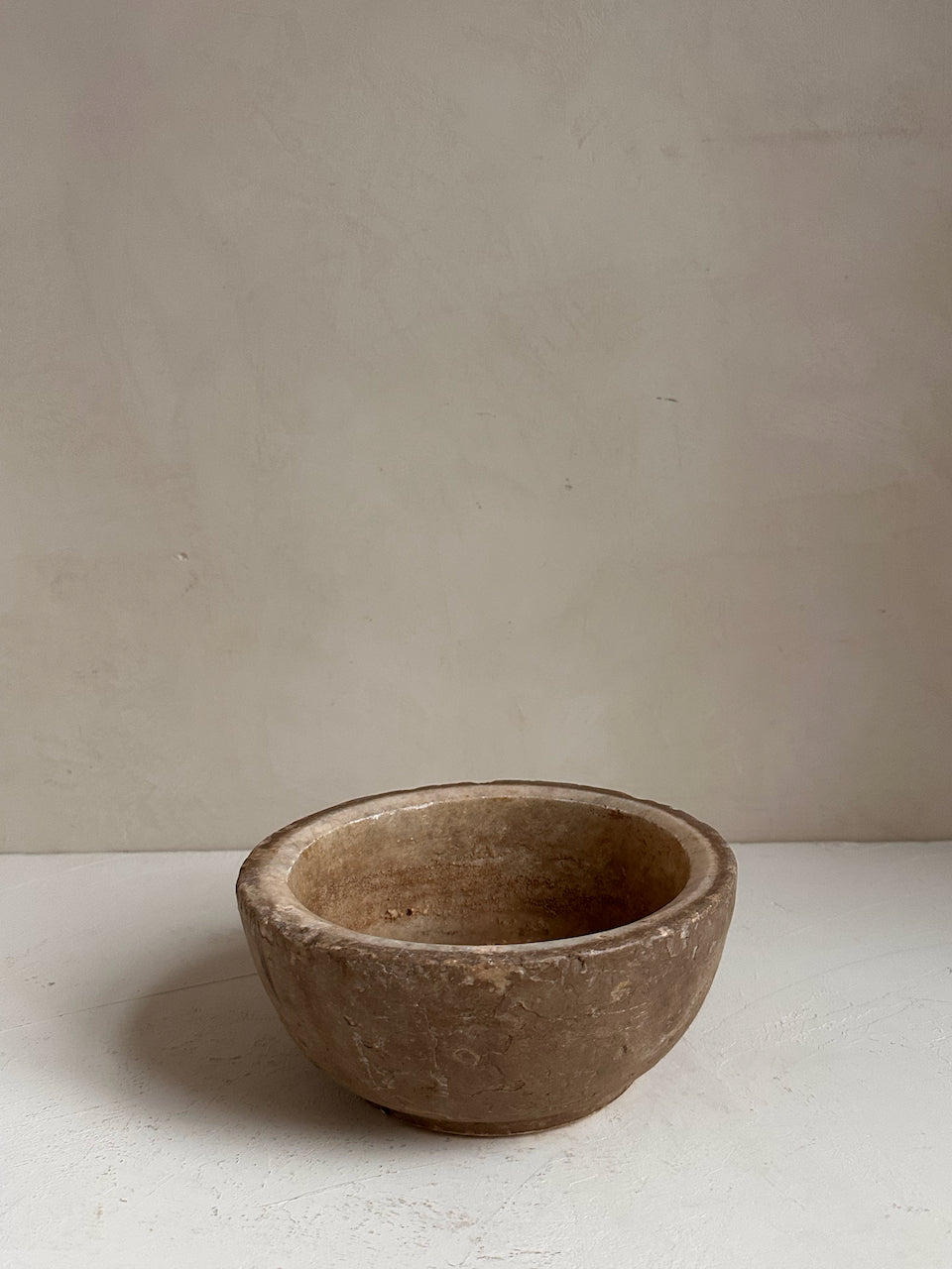 The Corner - Antique stone bowl N° 37 - Table & Kitchenware