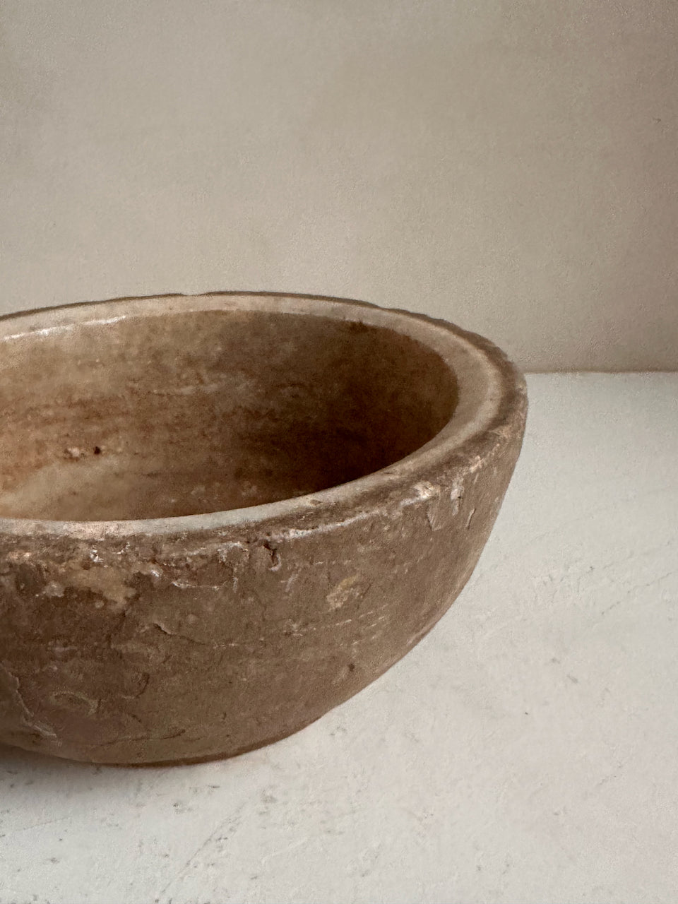 The Corner - Antique stone bowl N° 37 - Table & Kitchenware