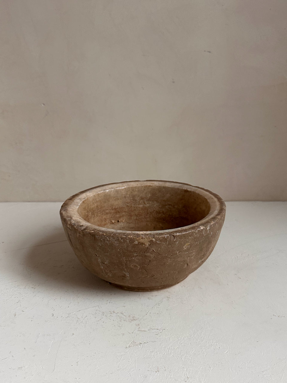 The Corner - Antique stone bowl N° 37 - Table & Kitchenware