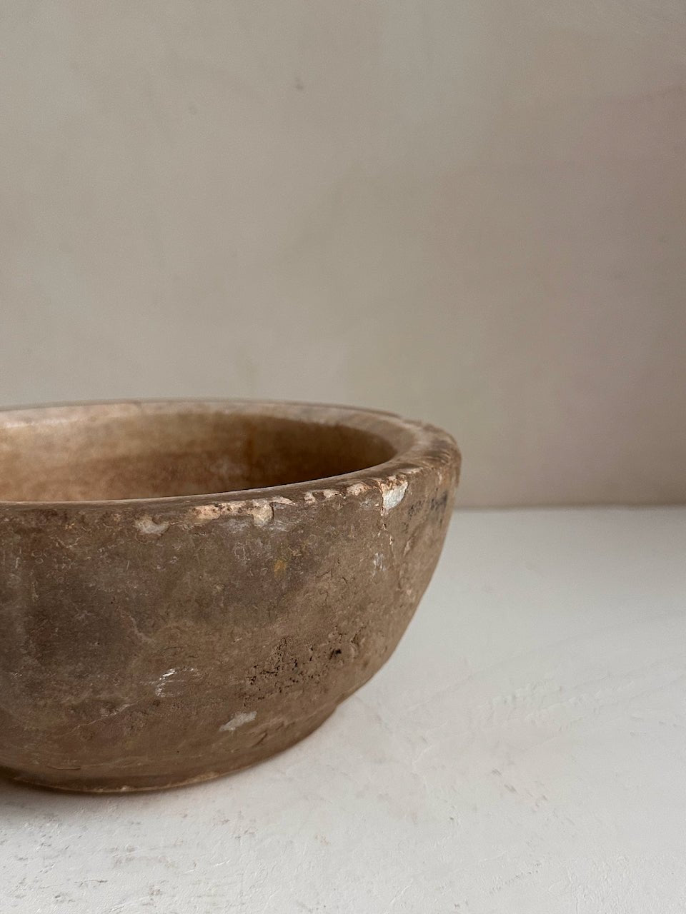 The Corner - Antique stone bowl N° 37 - Table & Kitchenware