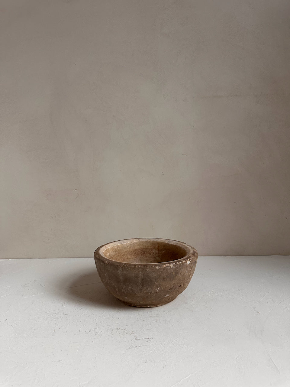 The Corner - Antique stone bowl N° 37 - Table & Kitchenware