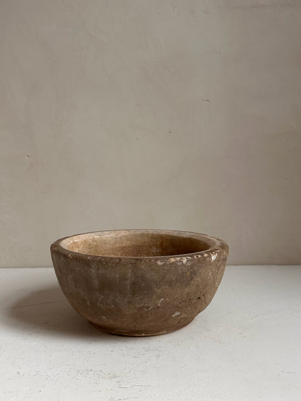 The Corner - Antique stone bowl N° 37 - Table & Kitchenware