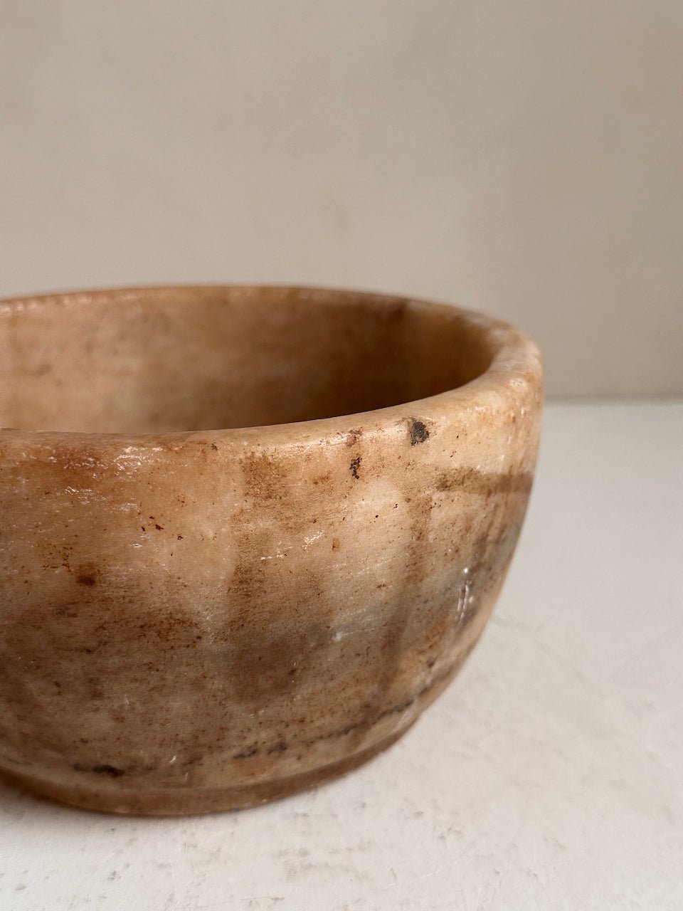 The Corner - Antique stone bowl N° 39 - Table & Kitchenware