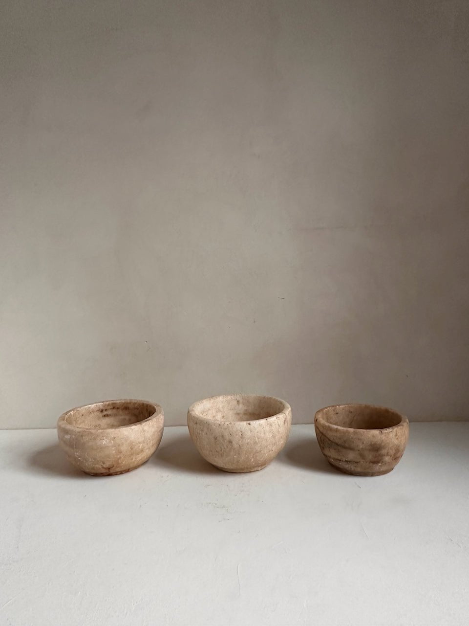 The Corner - Antique stone bowl N° 39 - Table & Kitchenware