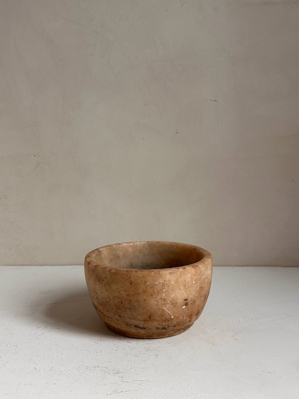 The Corner - Antique stone bowl N° 39 - Table & Kitchenware