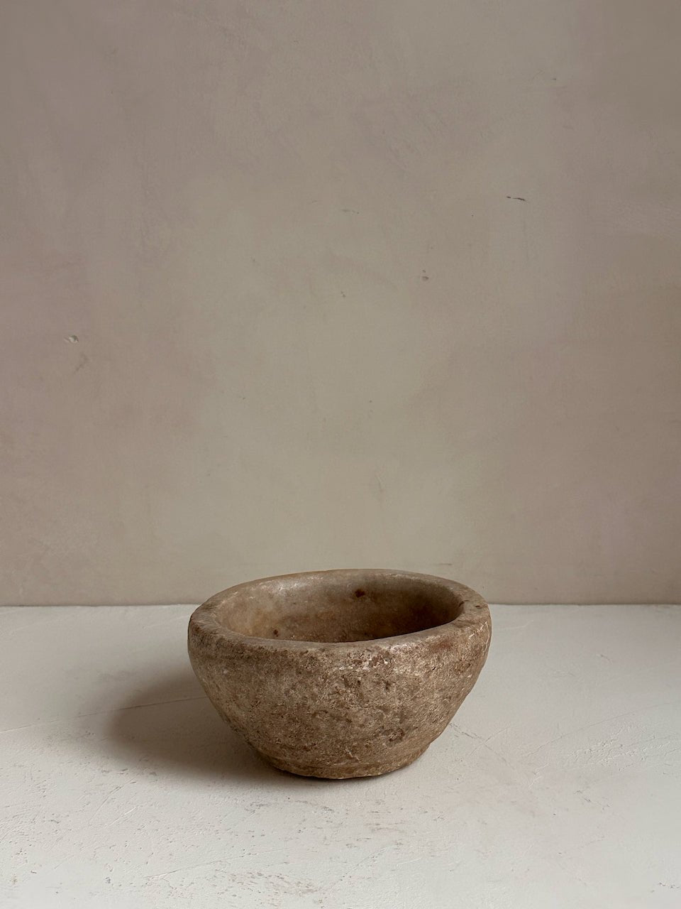 The Corner - Antique stone bowl N° 40 - Table & Kitchenware