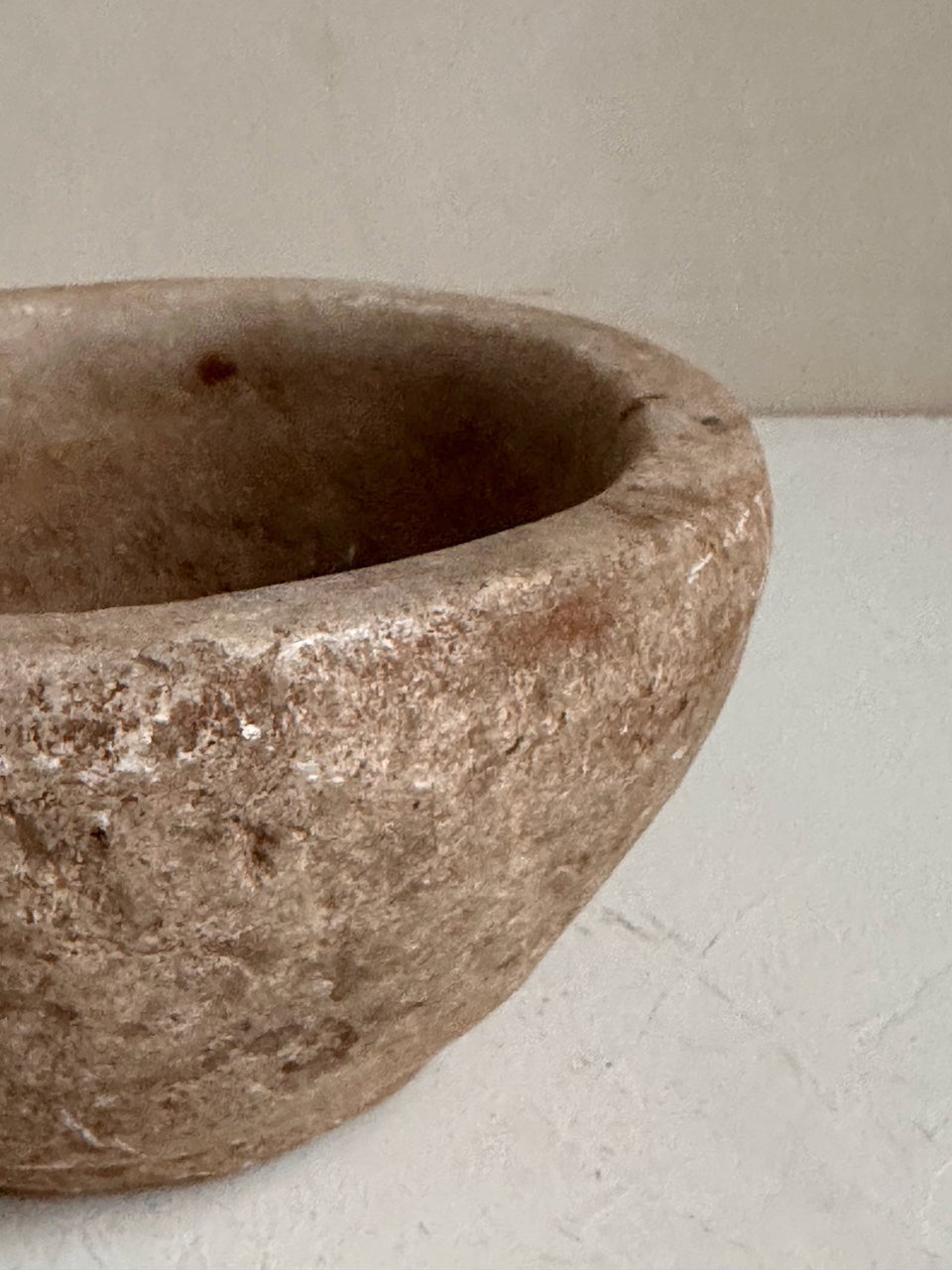 The Corner - Antique stone bowl N° 40 - Table & Kitchenware