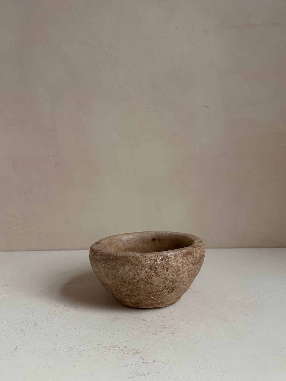 The Corner - Antique stone bowl N° 40 - Table & Kitchenware