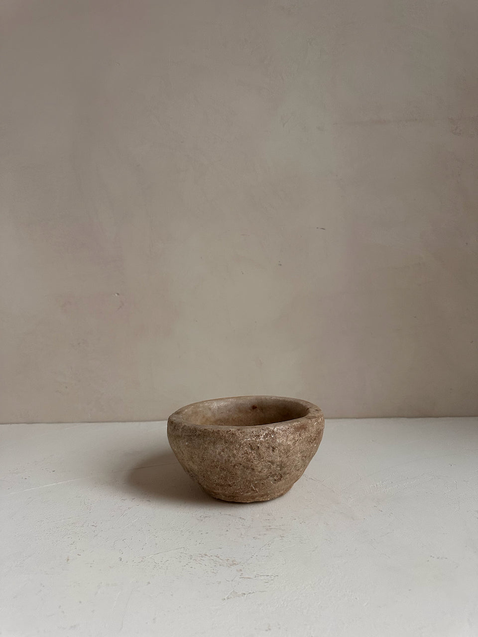 The Corner - Antique stone bowl N° 40 - Table & Kitchenware