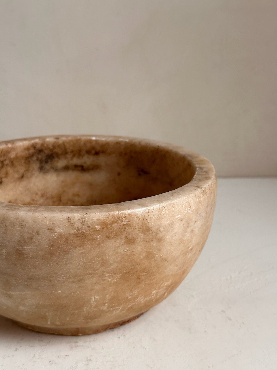 The Corner - Antique stone bowl N° 41 - Table & Kitchenware