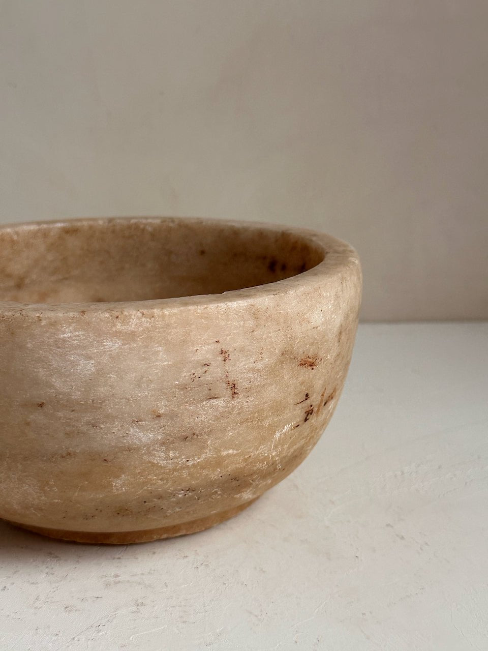 The Corner - Antique stone bowl N° 41 - Table & Kitchenware