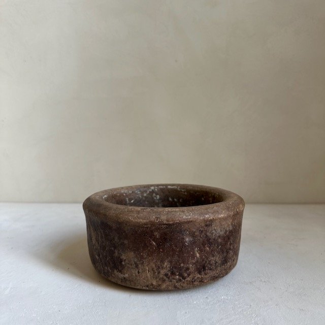 The Corner - Antique stone bowl N° 5 - Table & Kitchenware