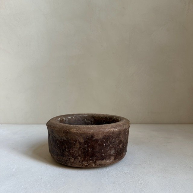 The Corner - Antique stone bowl N° 5 - Table & Kitchenware
