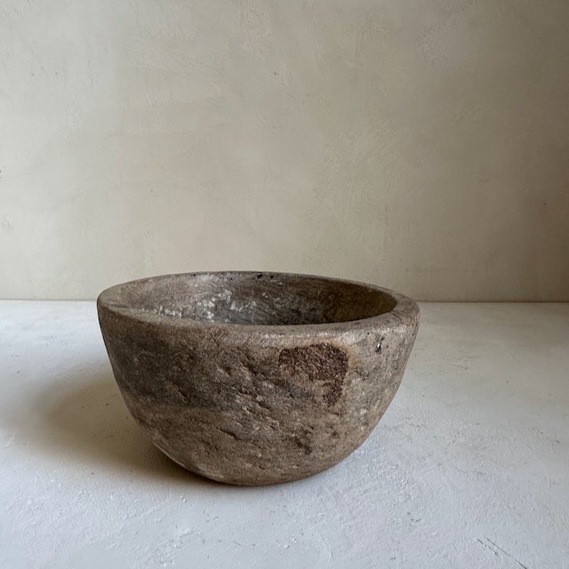 The Corner - Antique stone bowl N° 6 - Table & Kitchenware