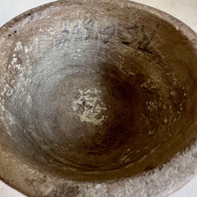 The Corner - Antique stone bowl N° 6 - Table & Kitchenware