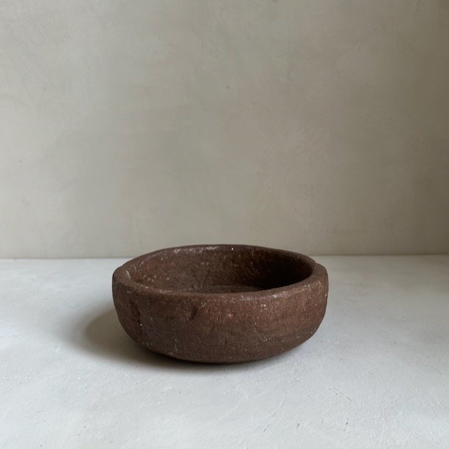 The Corner - Antique stone bowl N° 7 - Table & Kitchenware