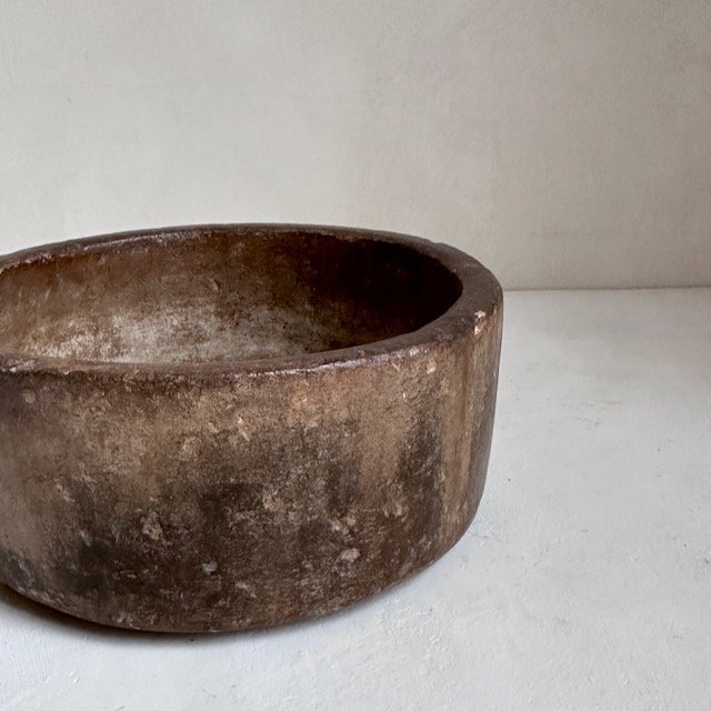The Corner - Antique stone bowl N° 9 - Table & Kitchenware