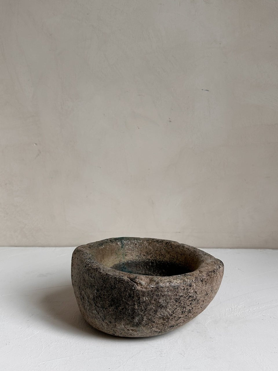 The Corner - Antique stone mortar N° 16 - Table & Kitchenware