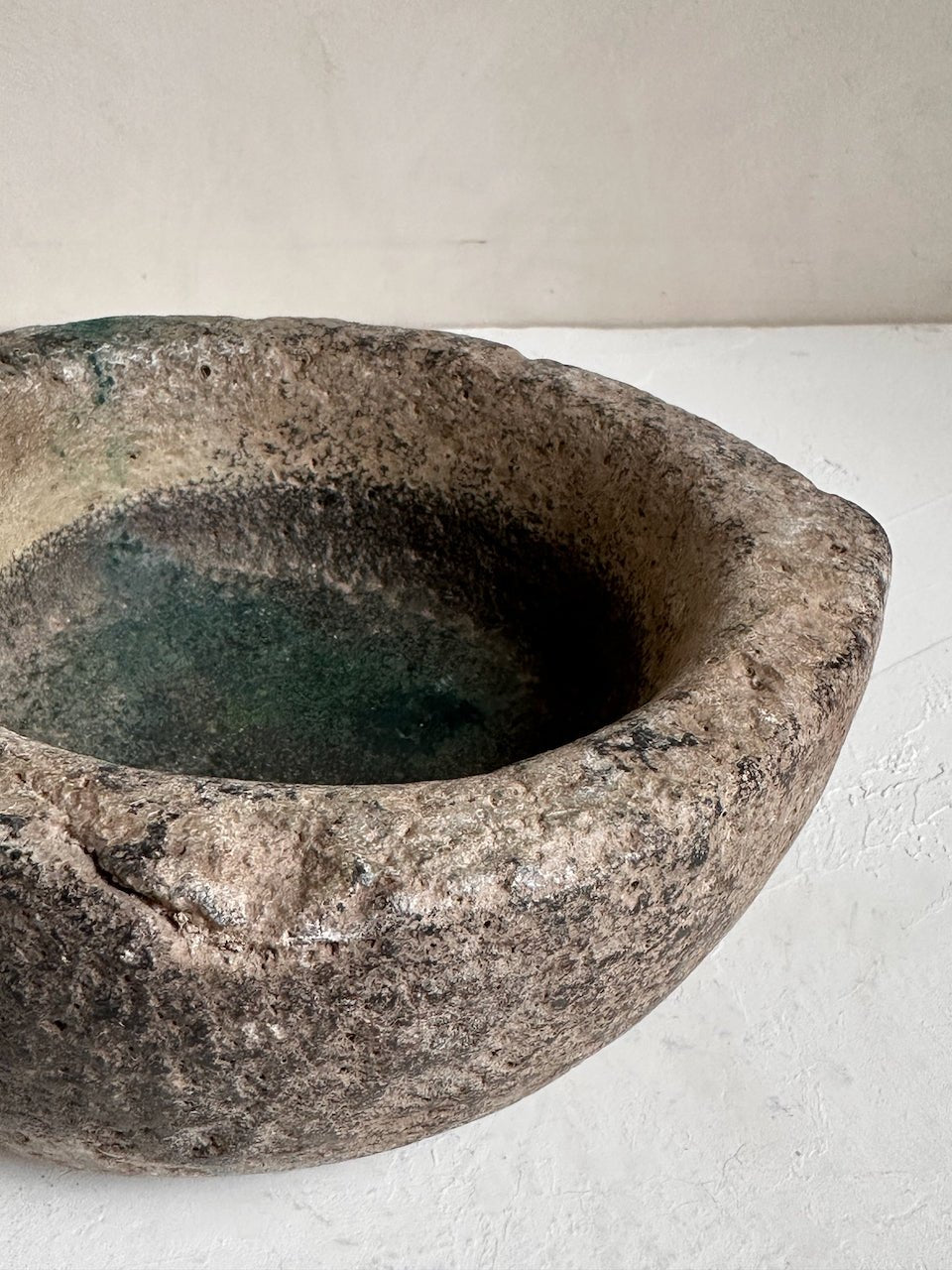 The Corner - Antique stone mortar N° 16 - Table & Kitchenware