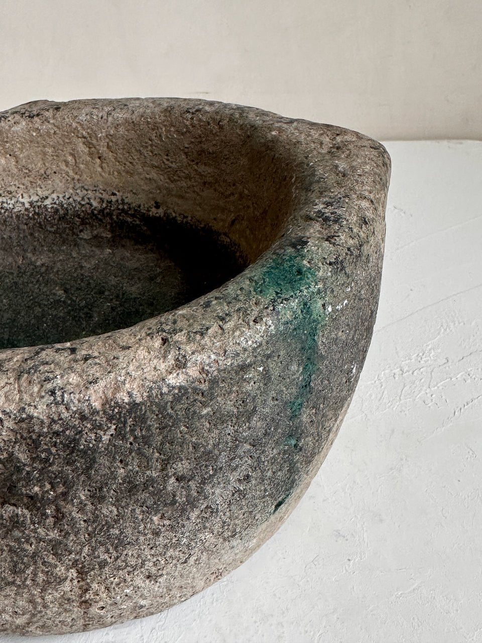 The Corner - Antique stone mortar N° 16 - Table & Kitchenware