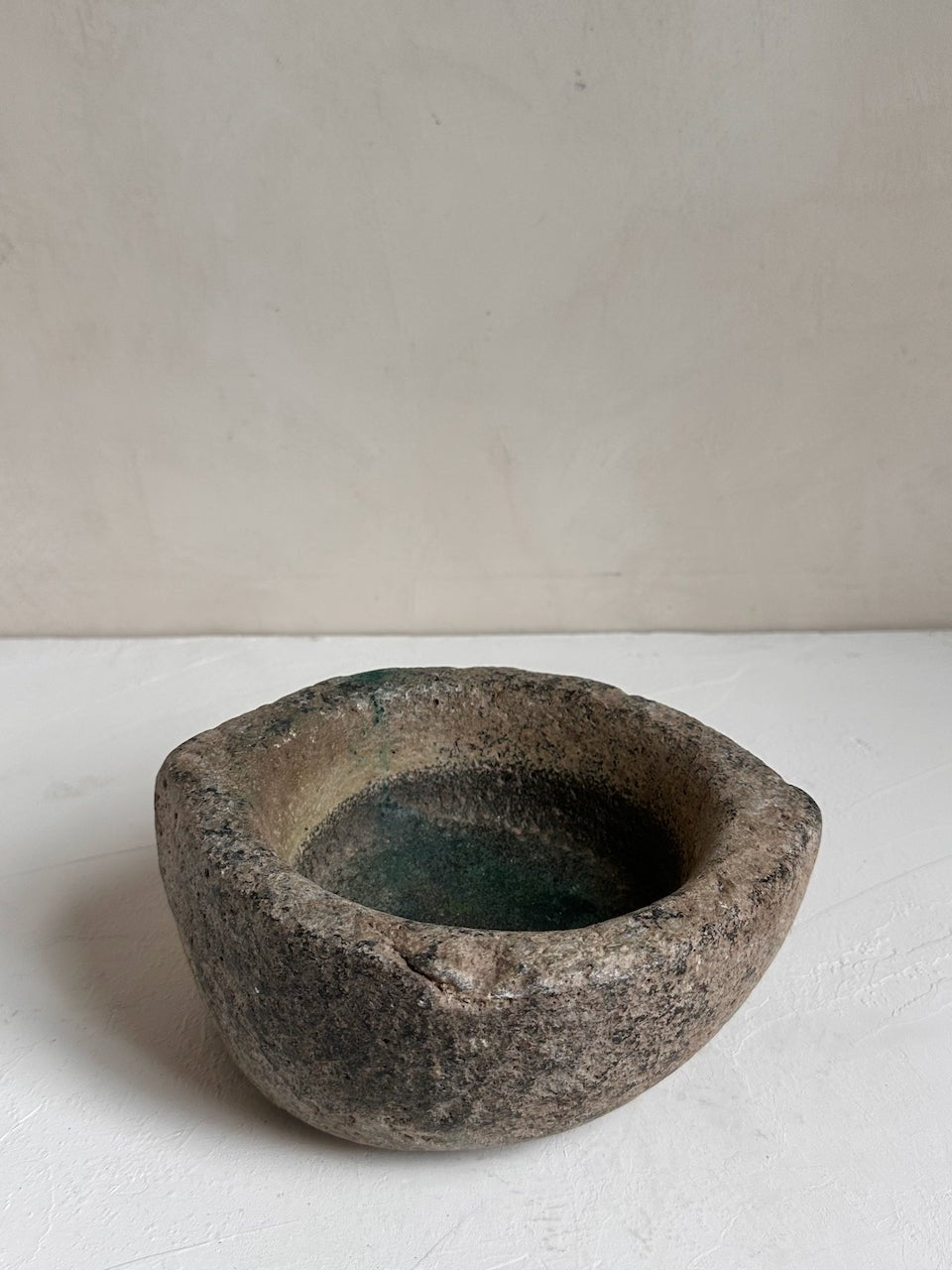 The Corner - Antique stone mortar N° 16 - Table & Kitchenware
