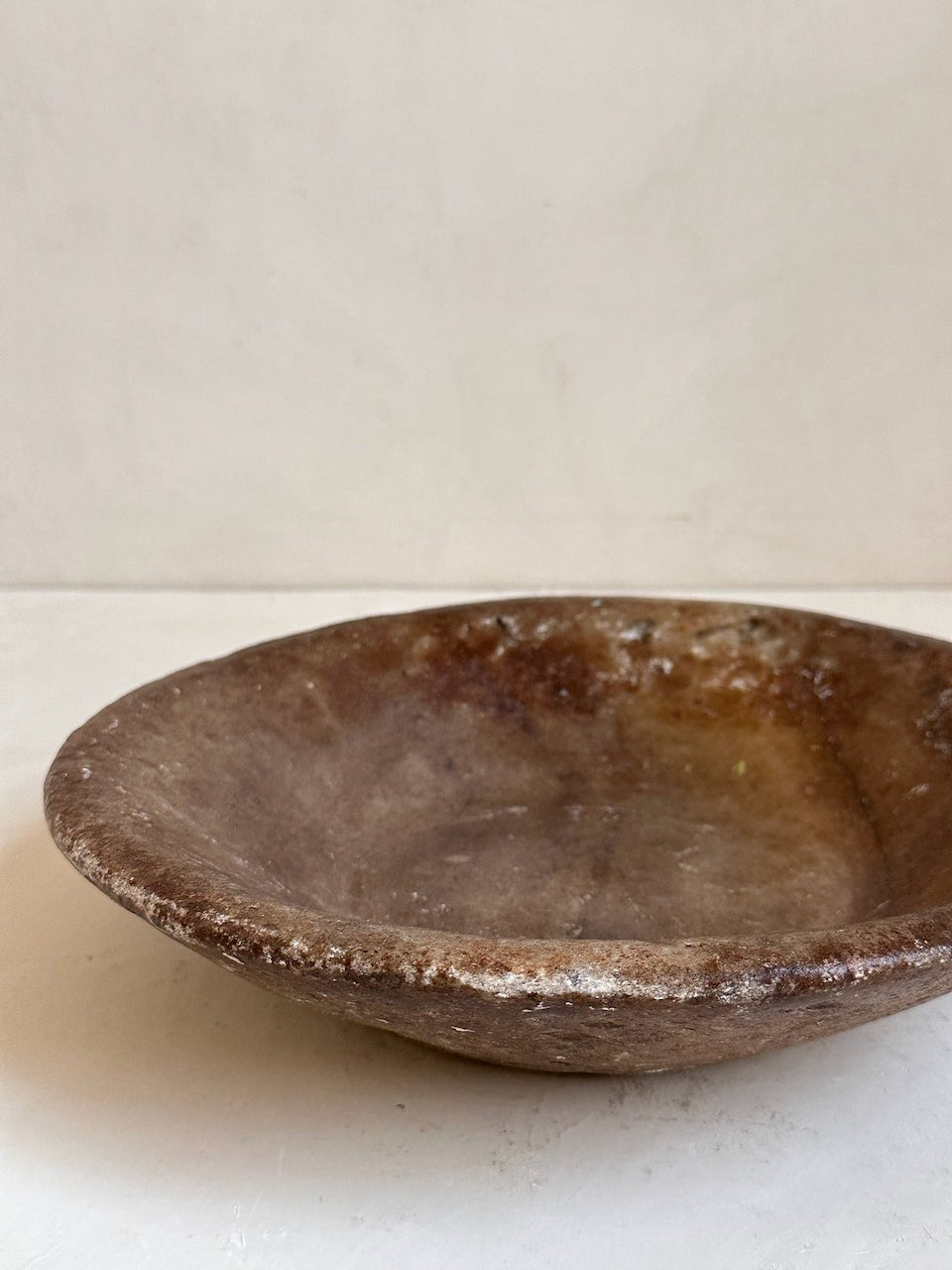 The Corner - Antique Stone plate N° 28 - Table & Kitchenware