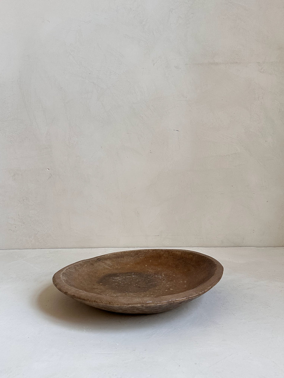 The Corner - Antique Stone plate N° 30 - Table & Kitchenware