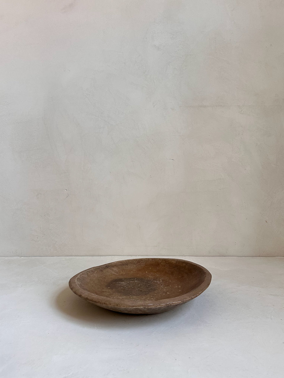 The Corner - Antique Stone plate N° 30 - Table & Kitchenware